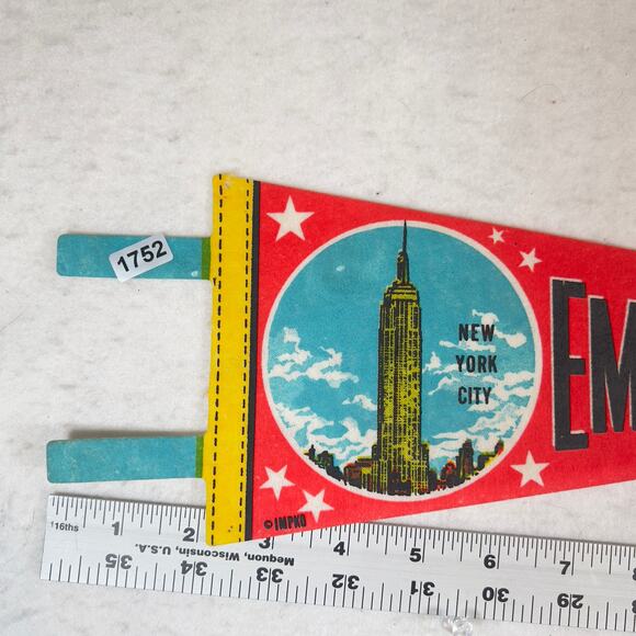 Empire State Buildng VINTAGE Felt Pennant New York City King Kong Youve Got Mail - Picture 5 of 5